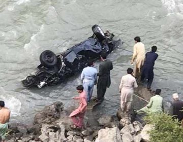 مظفر آباد:کار دریائے نیلم میں گرنے سےایک ہی خاندان کے 4 افراد جاں بحق