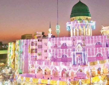 جشن میلاد النبیﷺ آج مذہبی جوش و جذبے سے منایا جا رہا ہے