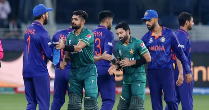 ورلڈ کپ کا ہائی وولٹیج ٹاکرا: پاکستان کی بیٹنگ لائن فلاپ،بھارت کی 7 وکٹوں سے فتح
