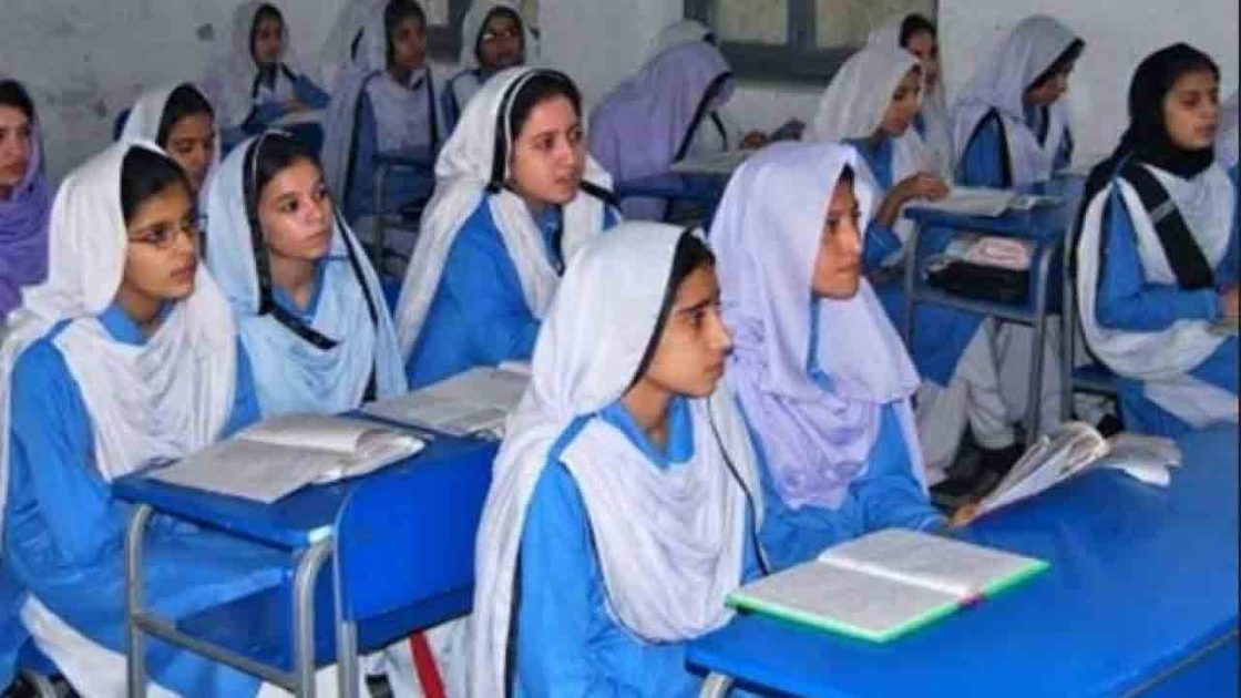 پنجاب، آشوبِ چشم کیسز میں کمی کیلئے بند اسکول آج کھل گئے